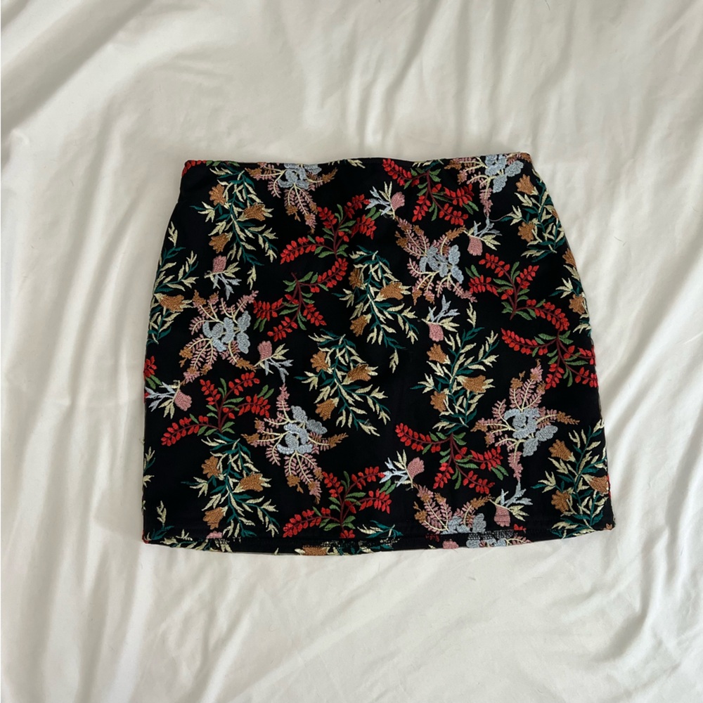 Urban Outfitters Embroidered mini Skirt